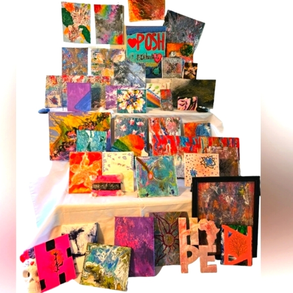 Meet Your Posher Rocio loves art ,upcycled, and handmade crochet Hablo Español - Picture 6 of 17